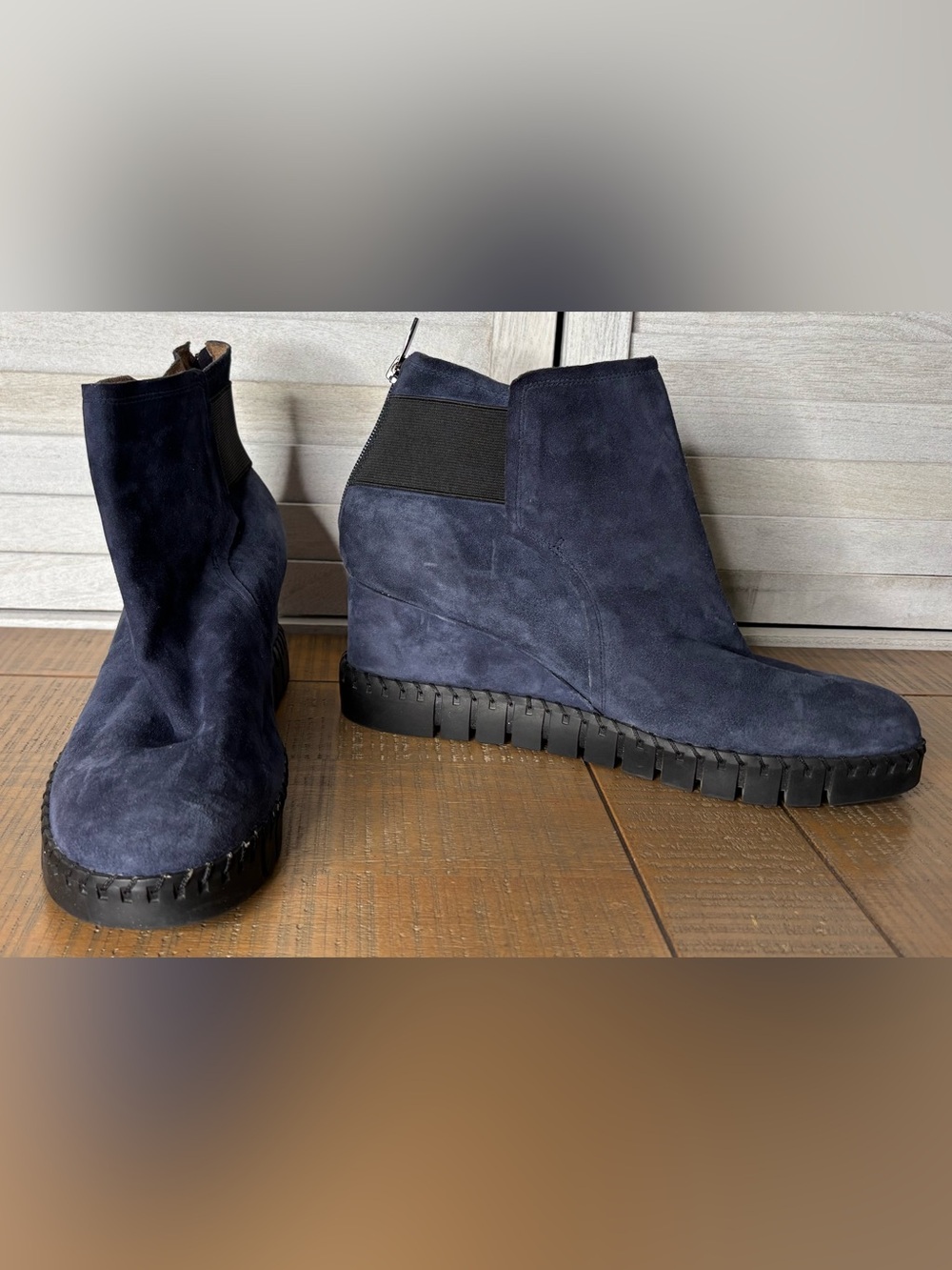 J.Reneé @Play Nagetta Navy Blue Suede Sport Wedge Ankle Booties Size 11M